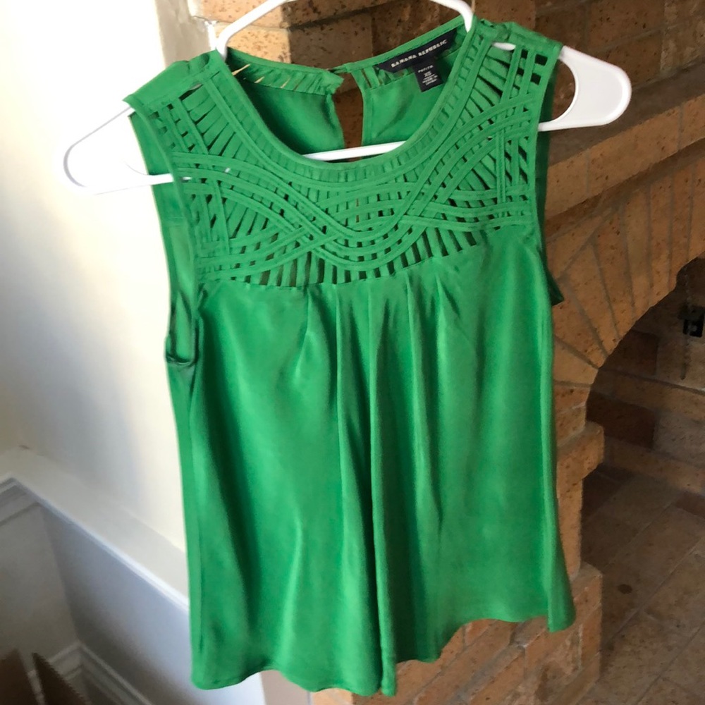 100% silk green sleeveless blouse